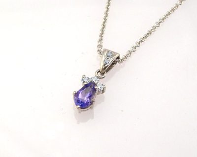 18ct White Gold Tanzanite Pendant  18tzah0027